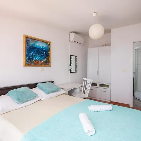 Mirabilis - Private House Holiday home Lokva Rogoznica