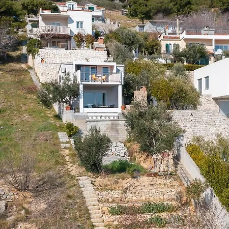 Mirabilis - Private House